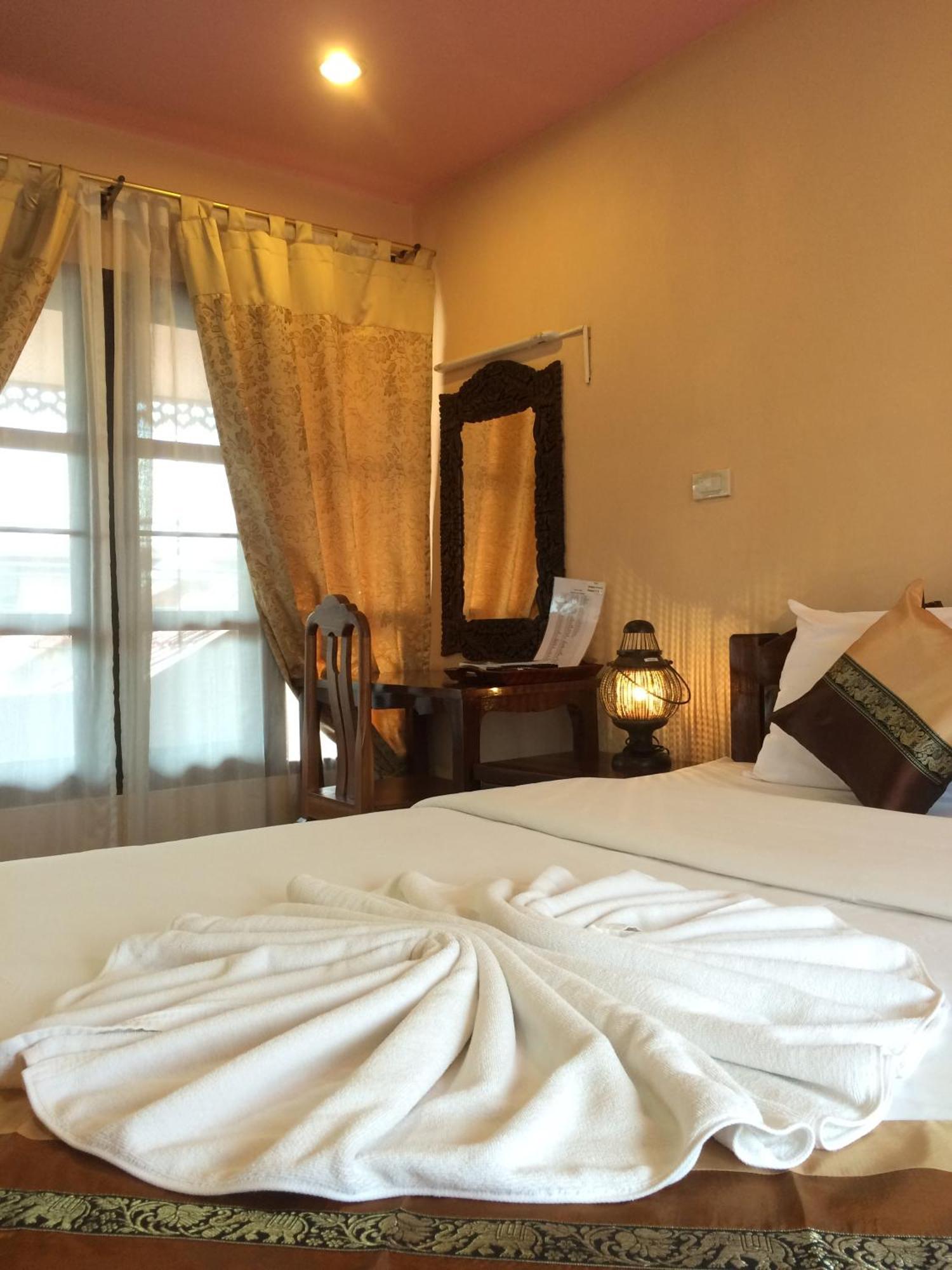 Chok-Wasana Guest House Mae Sariang Habitación foto